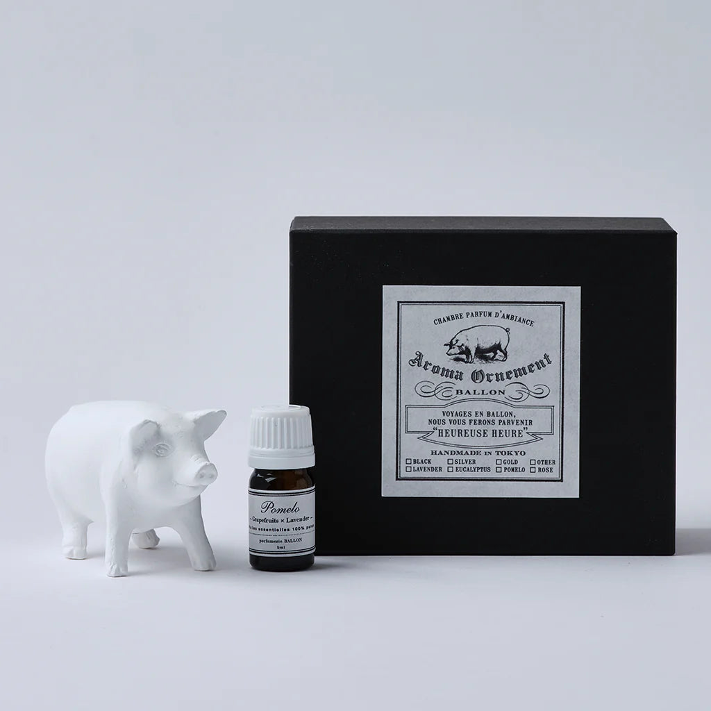 Plaster Aroma Ornament - Walking Little Pig
