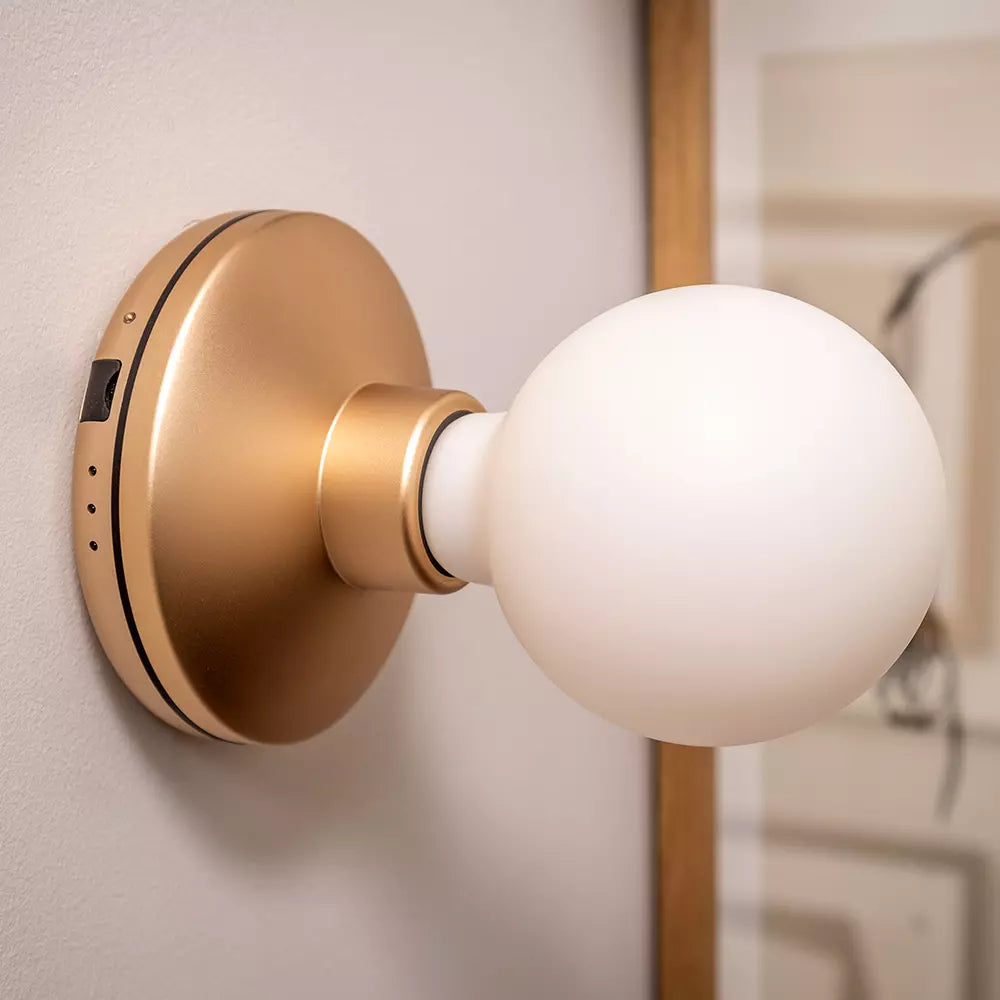 Humble Bee Wall Light
