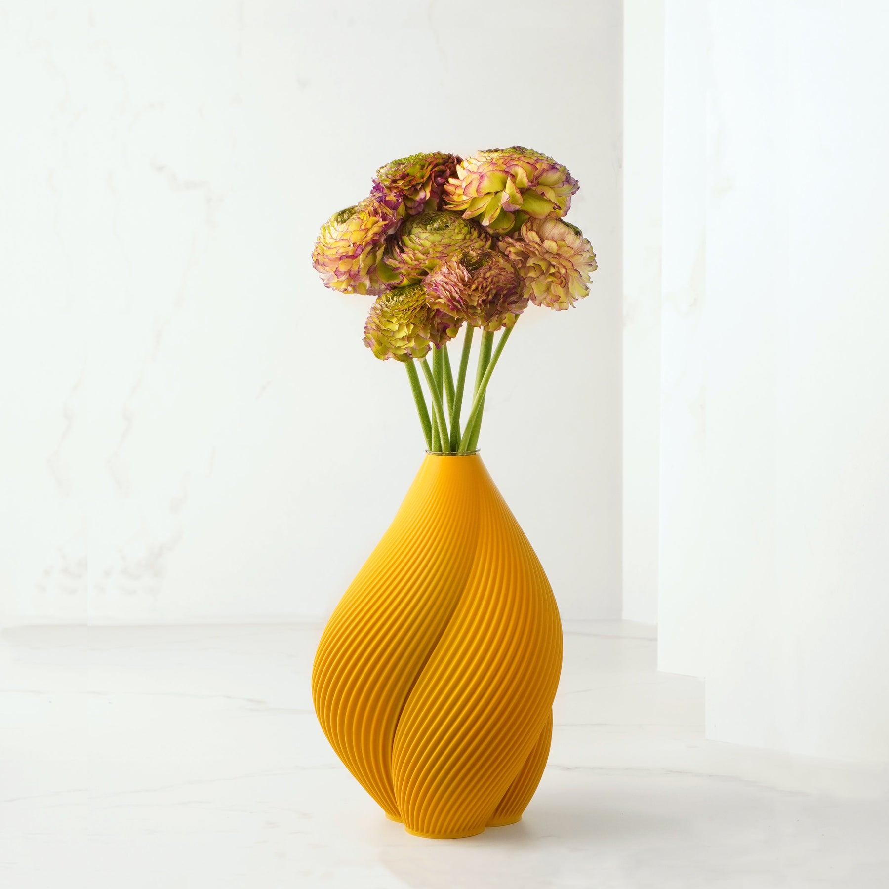 Recozy Venus 2 Vase in Golden Orange photo with flowers