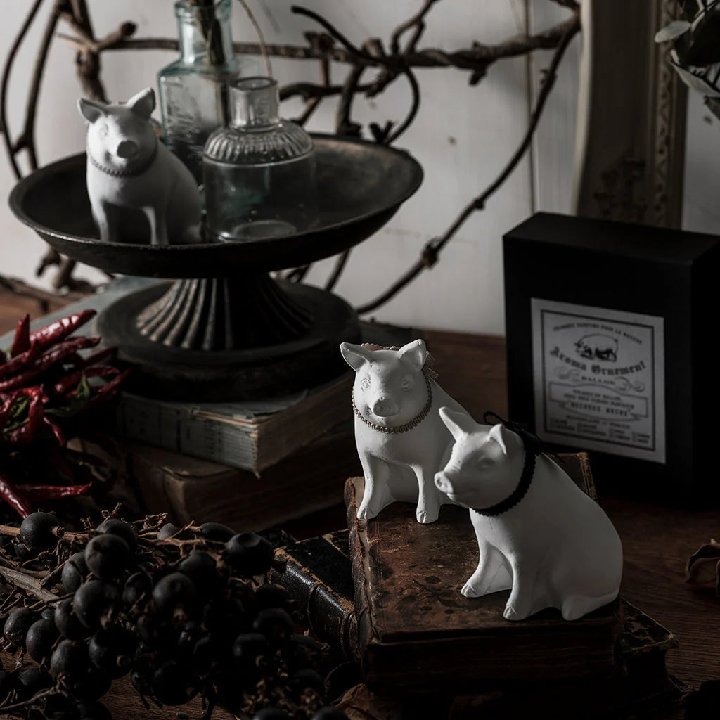 Plaster Aroma Ornament - Walking Little Pig