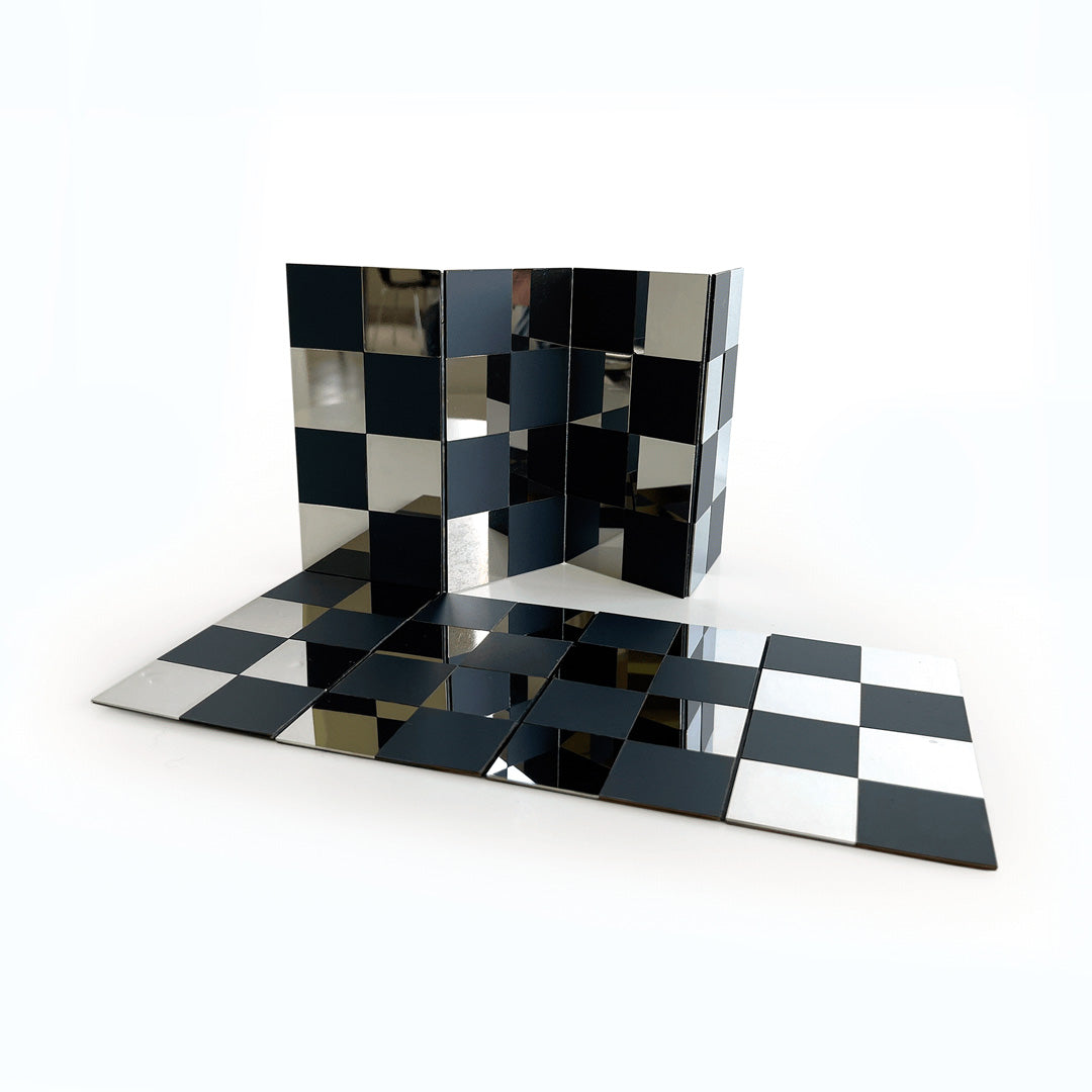 Spassky Fischer, Cy Endfield Travel Chess Set