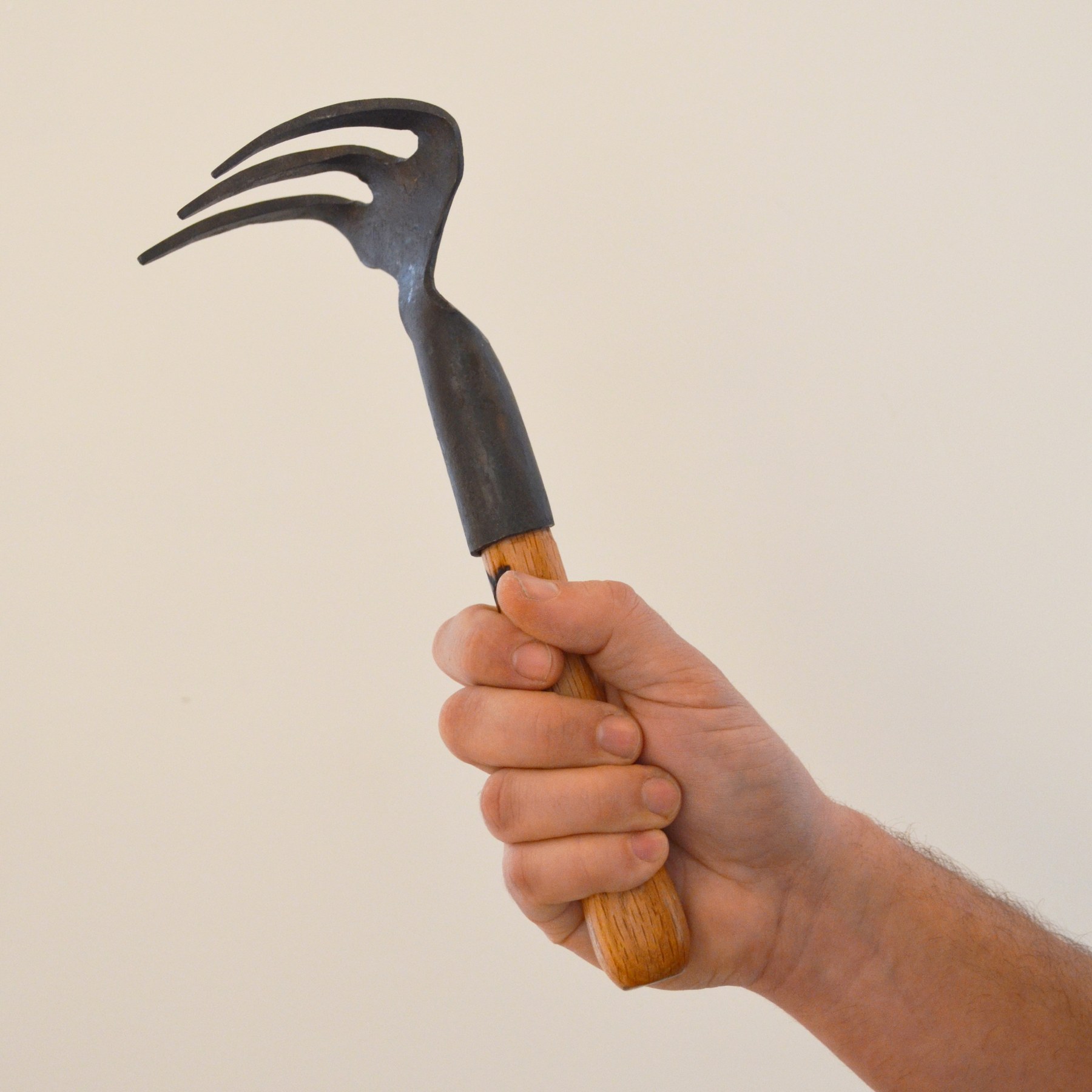 #70 Hand Cultivator 3-Tine