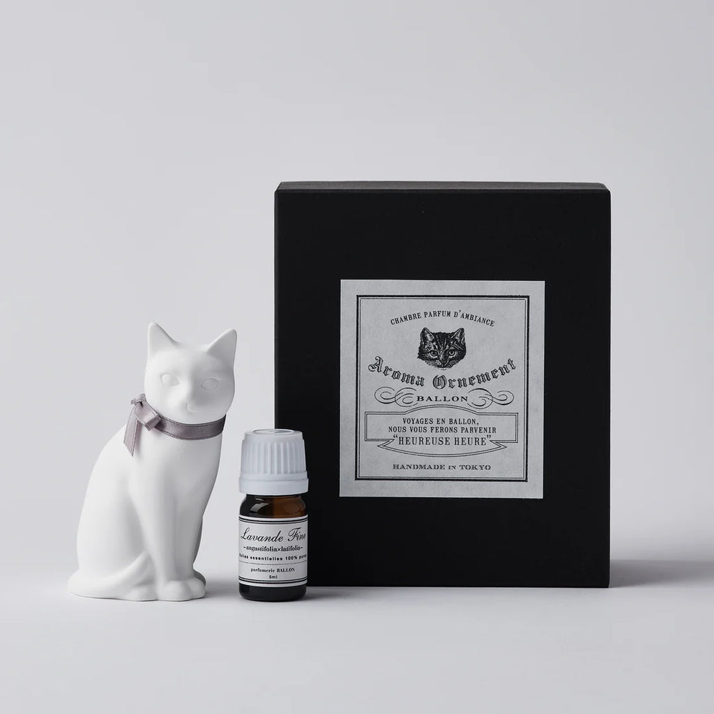 Plaster Aroma Ornament - 大 Daifuku Larger Cat