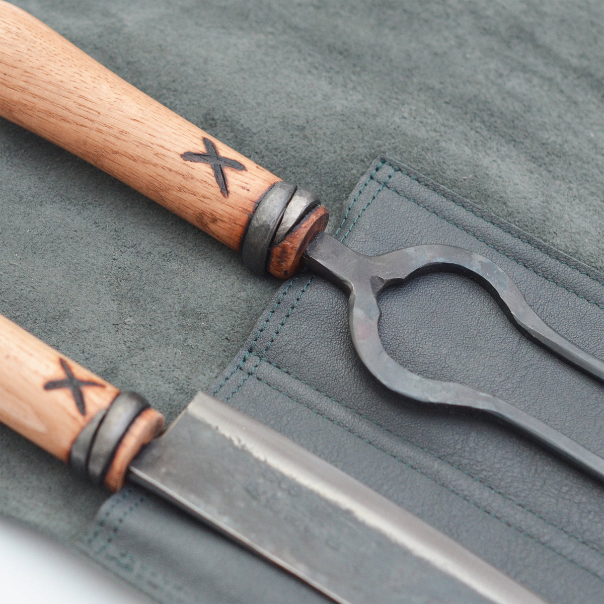 Master Shin's Anvil  Carving Set